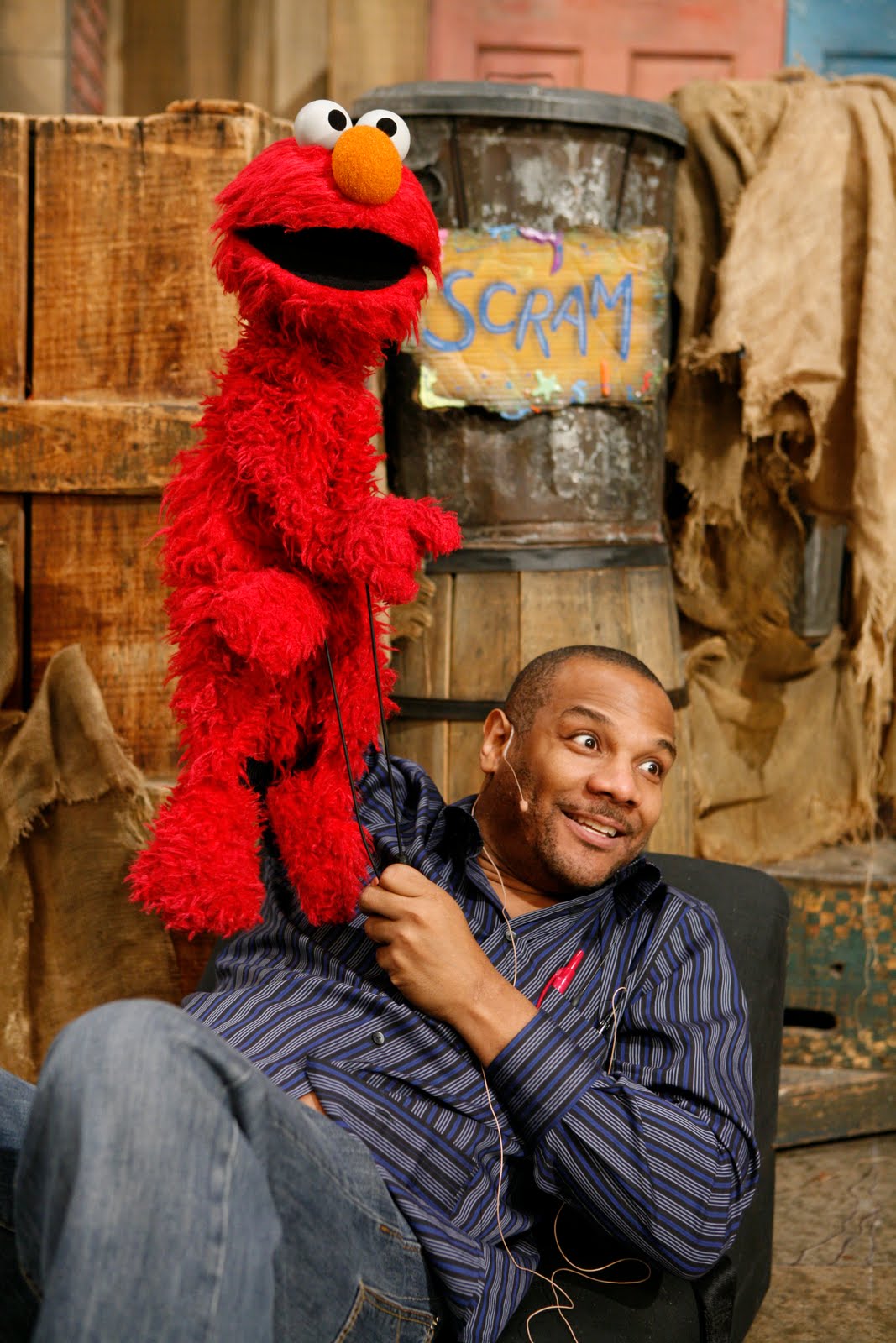 5b5c3-beingelmo – Cinema Axis
